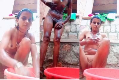 Bd Sexy Girl Showing Her Huge Boobs and Hairy Pussy